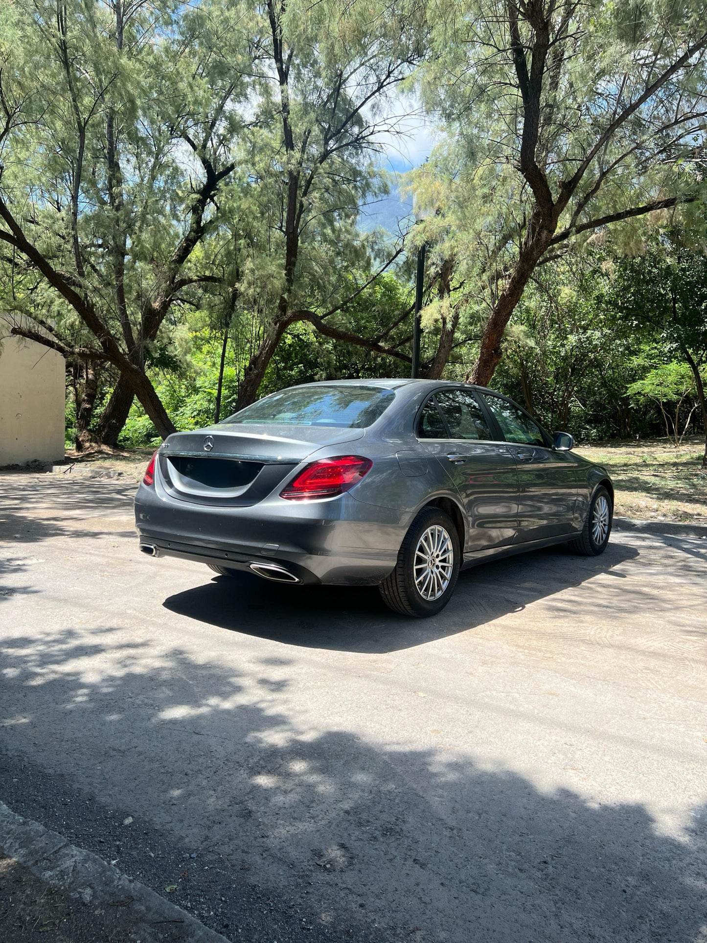 MERCEDES BENZ C200 2020