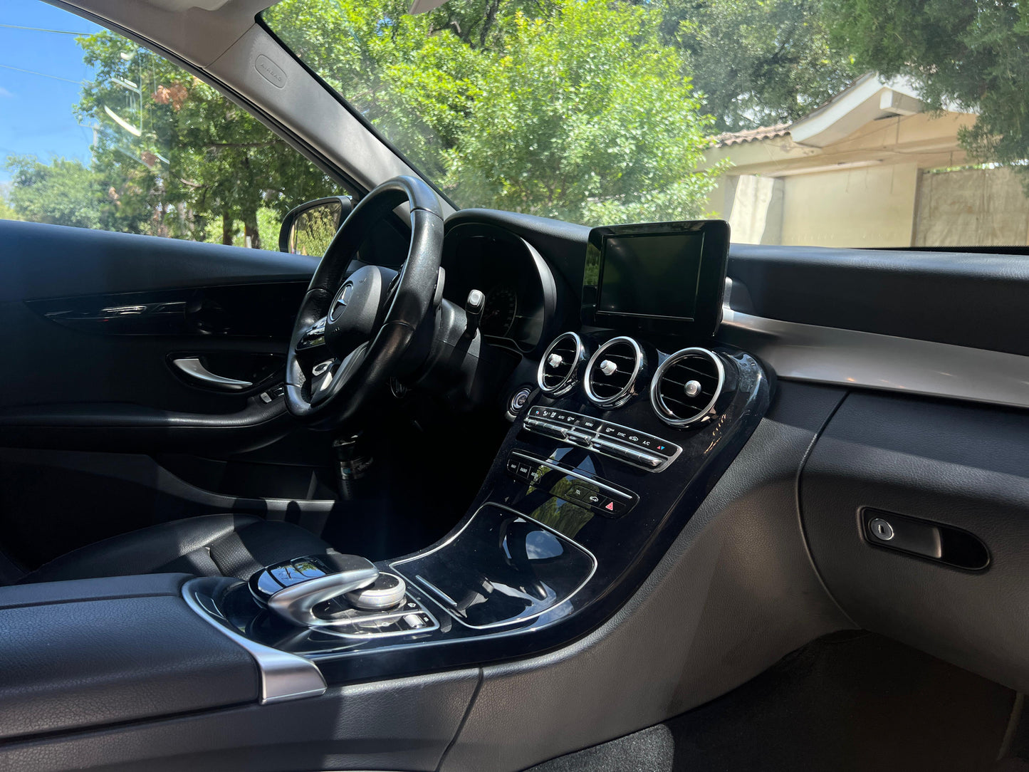 MERCEDES BENZ C200 2020