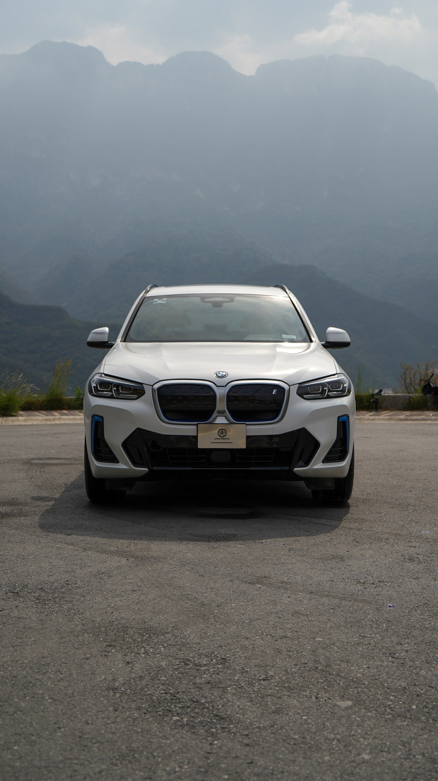 BMW iX3 2023