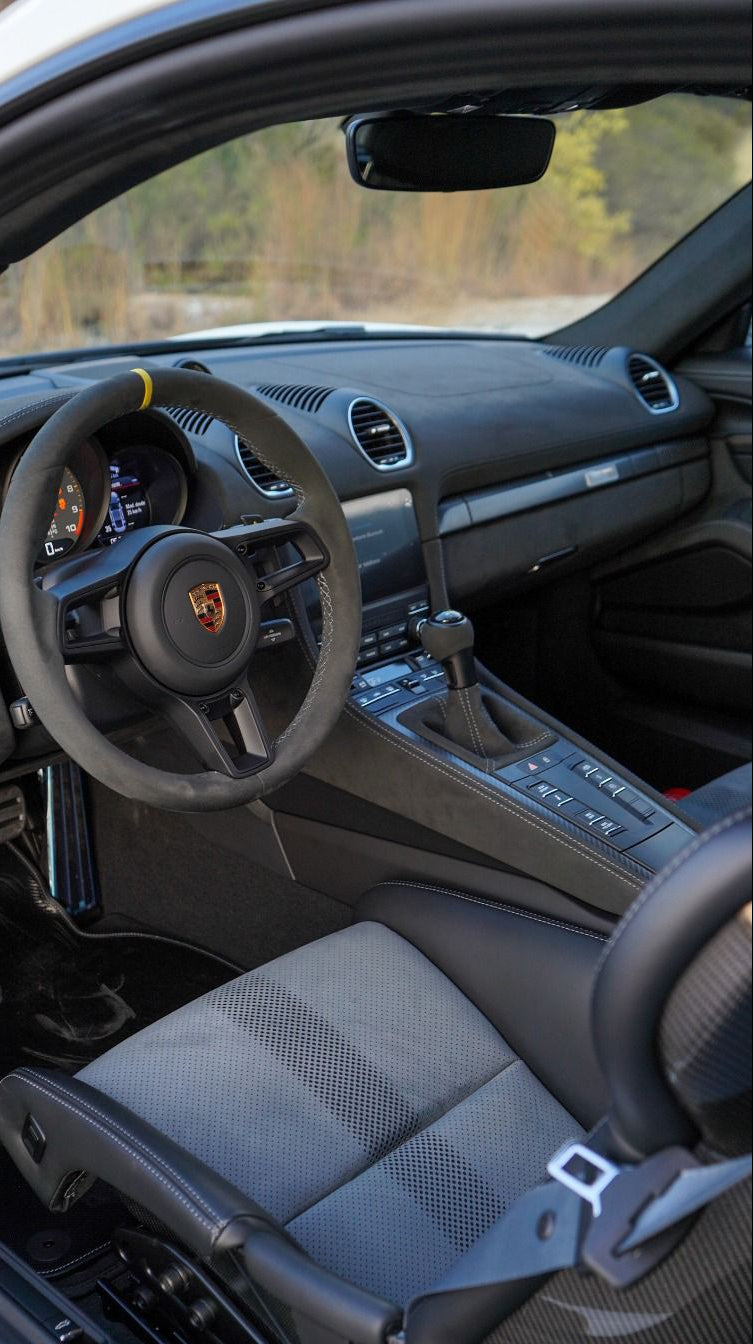 Porsche 718 Cayman GT4 RS 2025