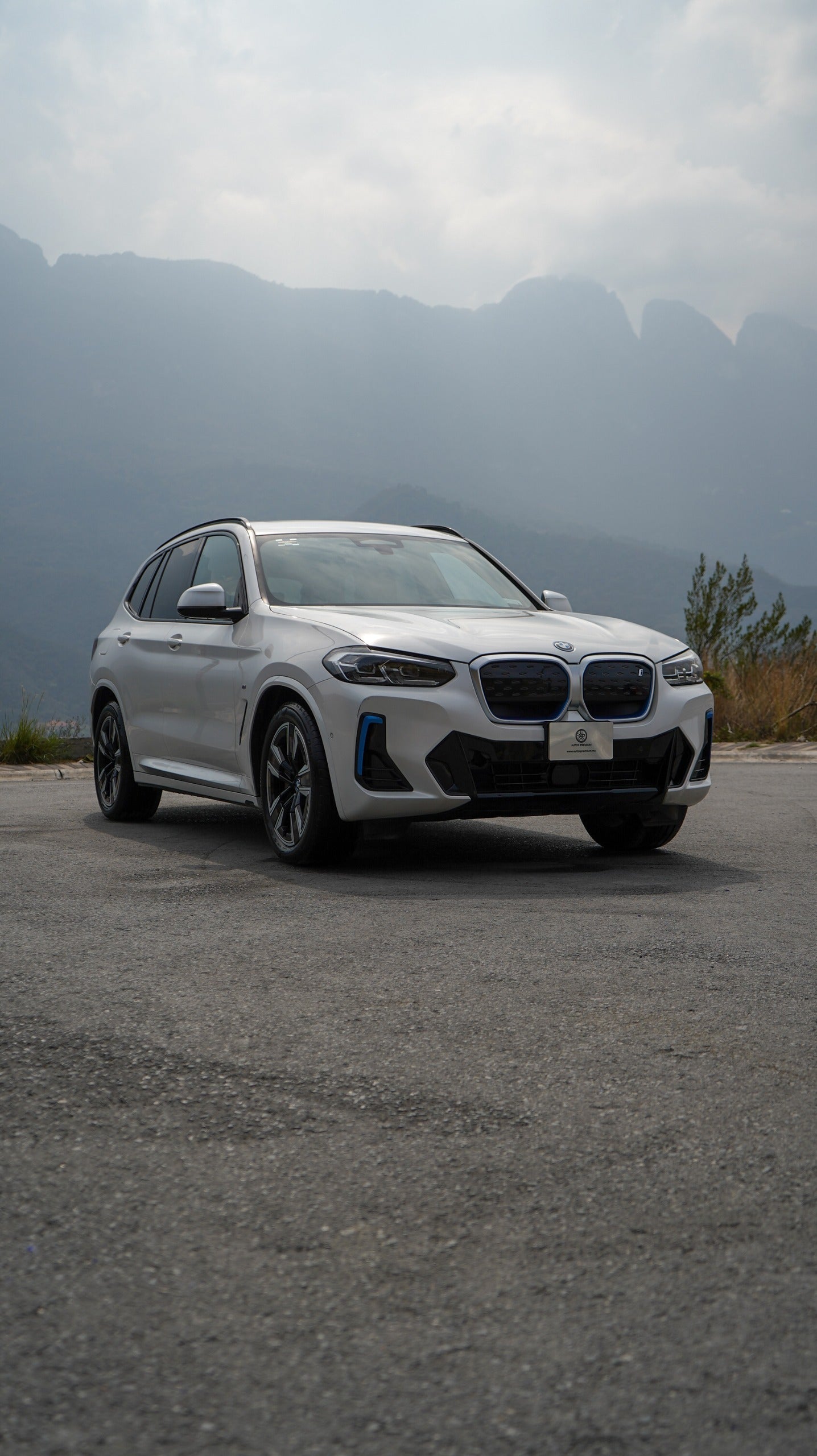 BMW iX3 2023