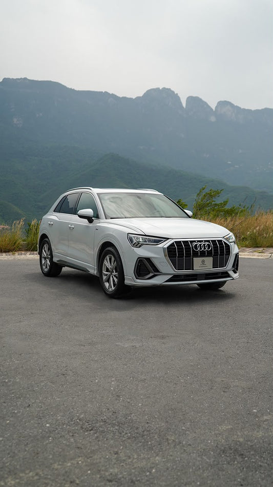 Audi Q3 SUV S line 2021