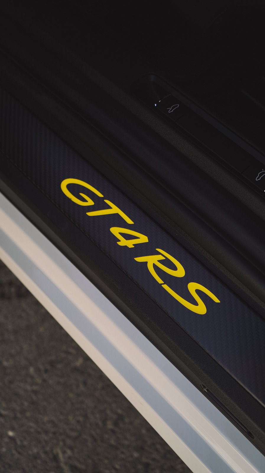 Porsche 718 Cayman GT4 RS 2025