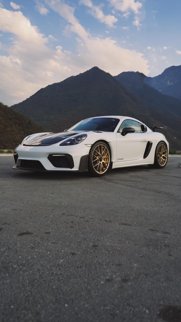 Porsche 718 Cayman GT4 RS 2025