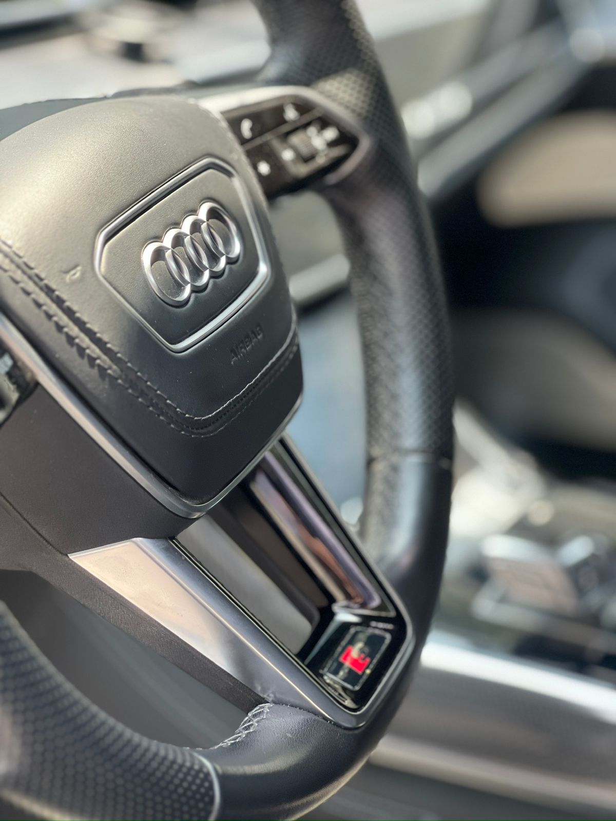 AUDI S8 2023
