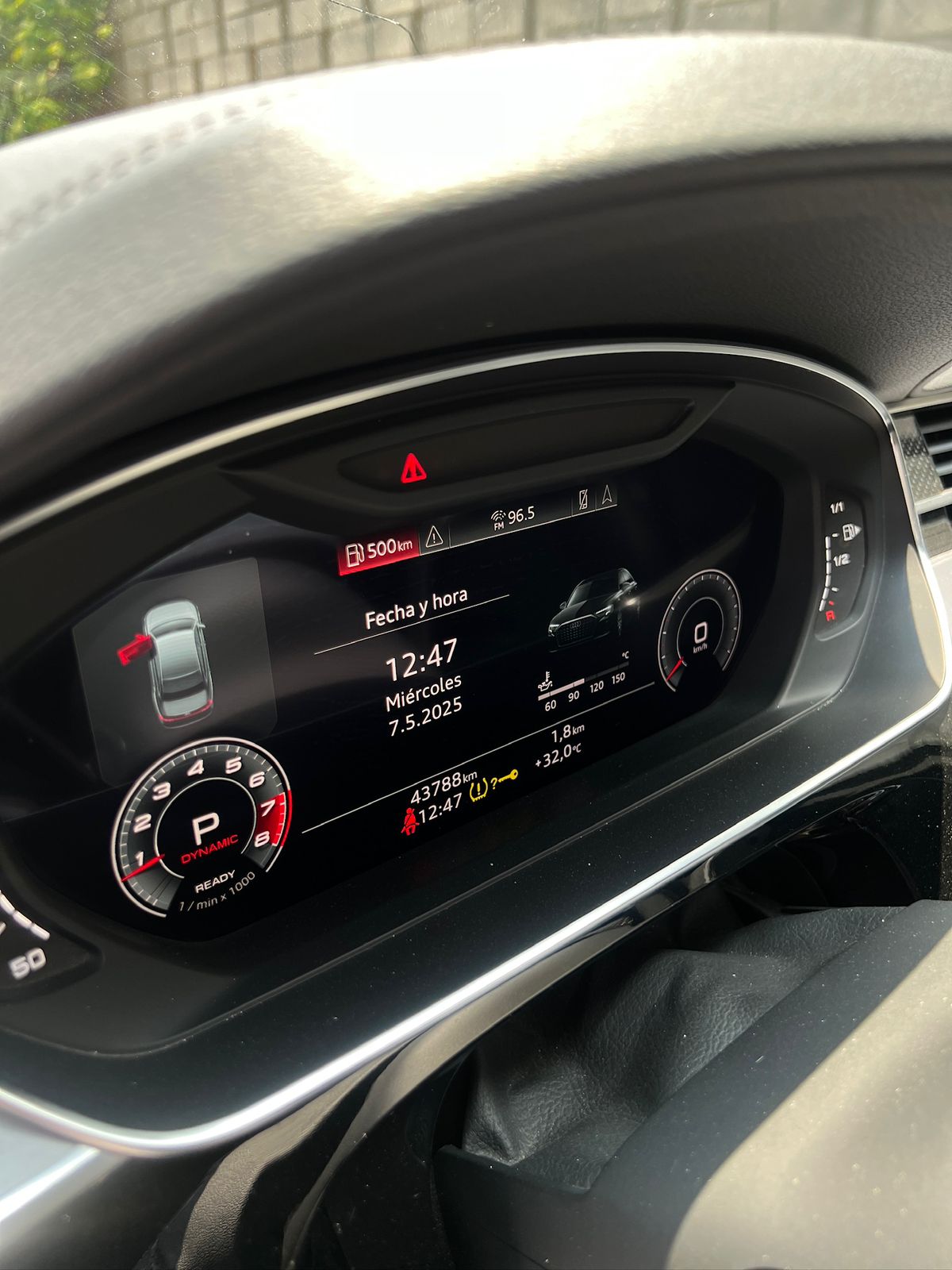 AUDI S8 2023