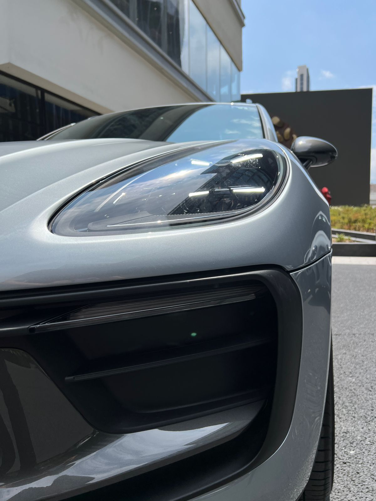 PORSCHE MACAN T 2025