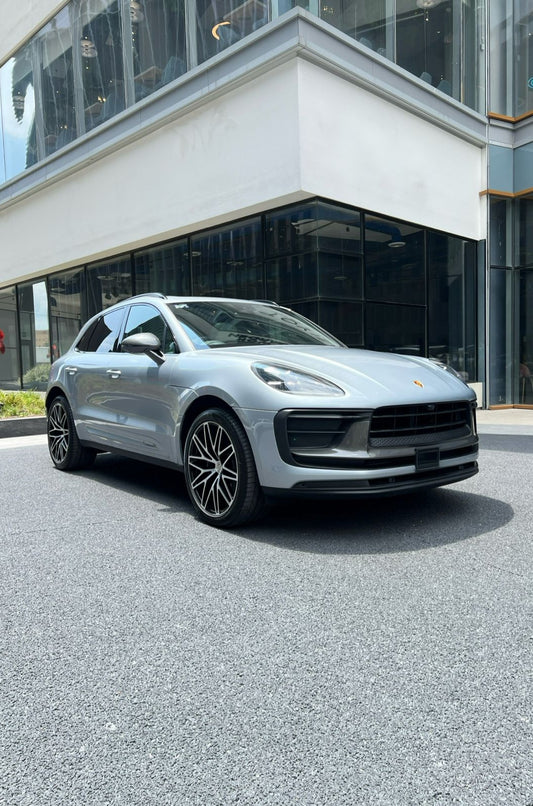 PORSCHE MACAN T 2025