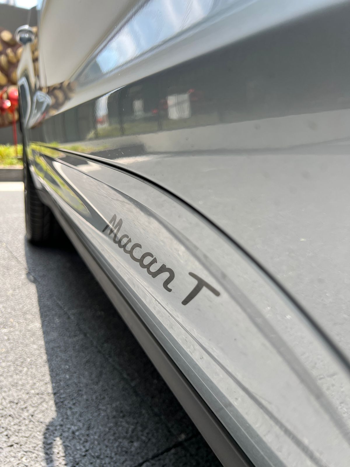 PORSCHE MACAN T 2025
