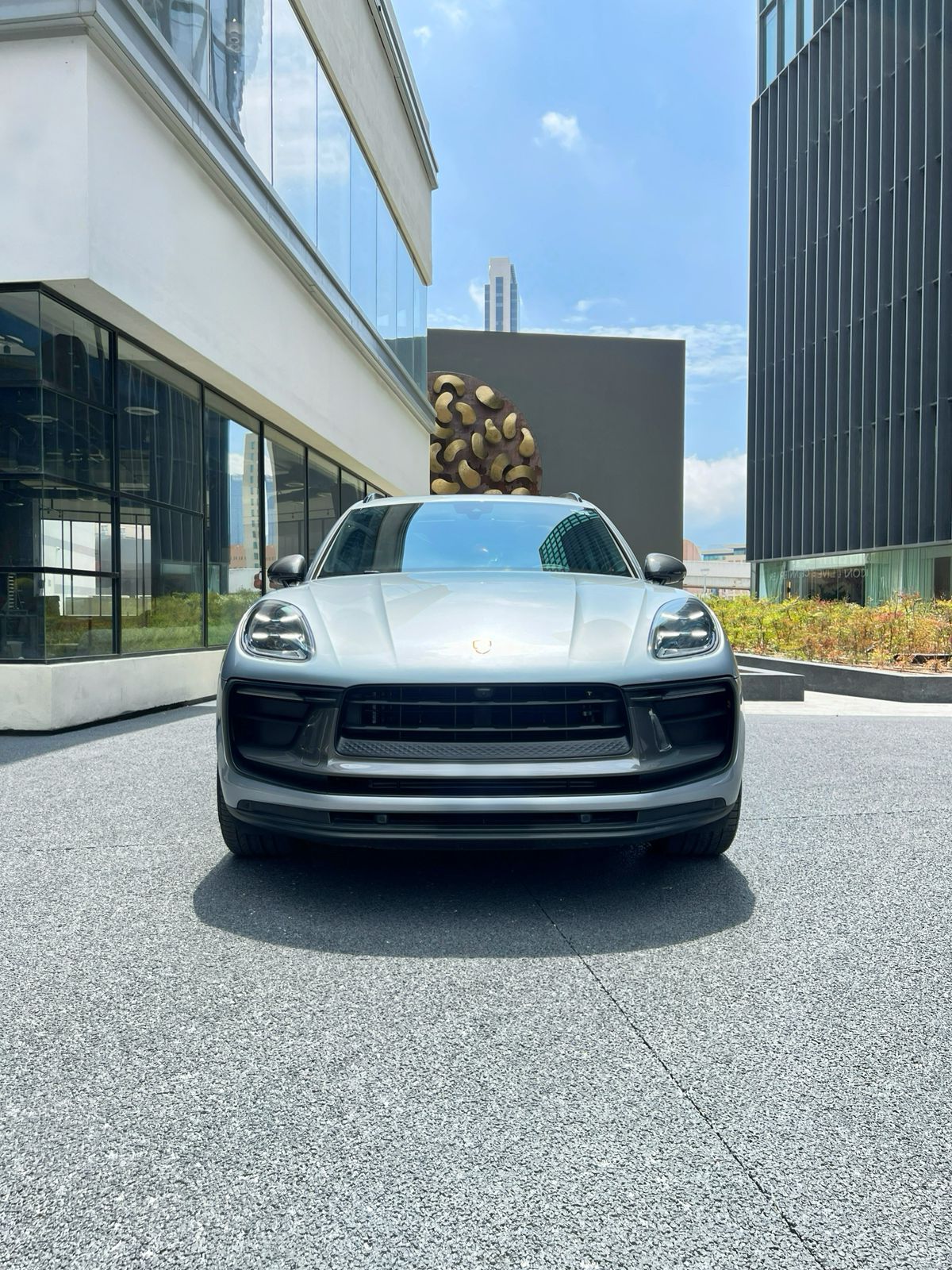PORSCHE MACAN T 2025
