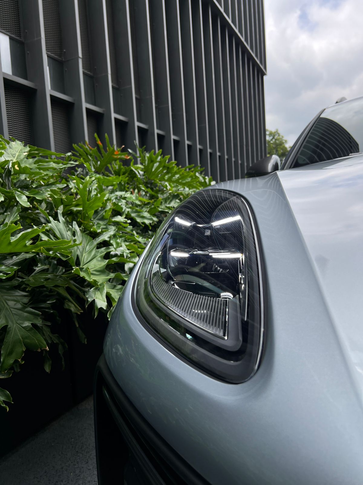 PORSCHE MACAN T 2025