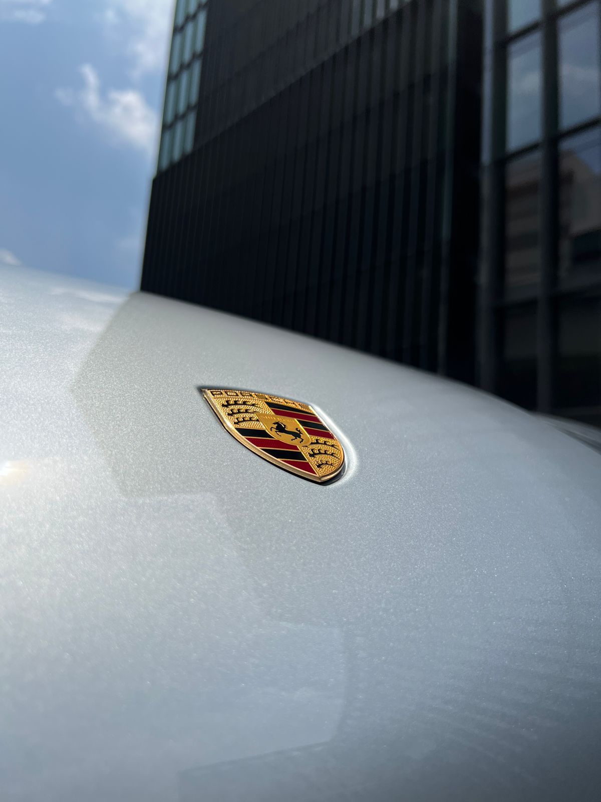 PORSCHE MACAN T 2025