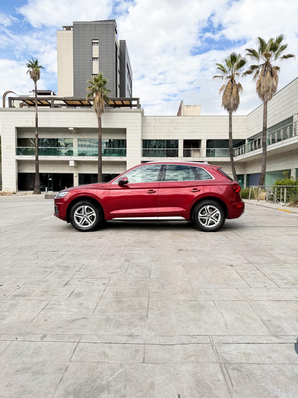 Audi Q5 SUV Select 2019