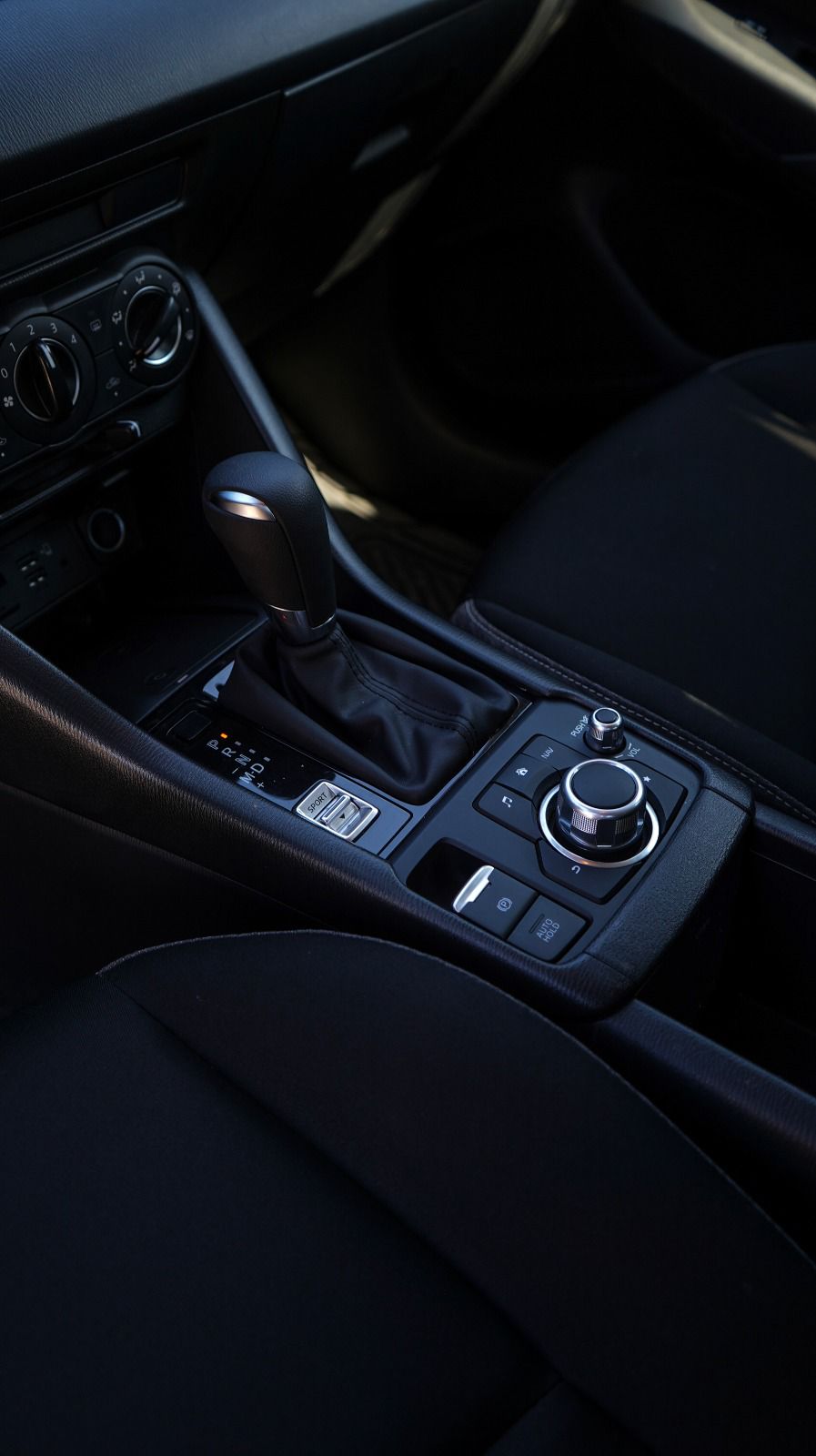 Mazda CX-3 i 2025