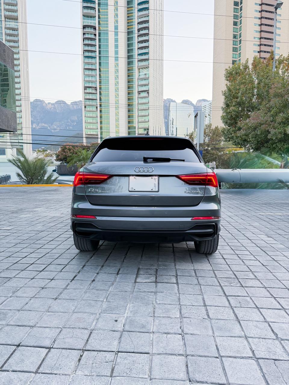 AUDI Q3 SUV SLINE 2023