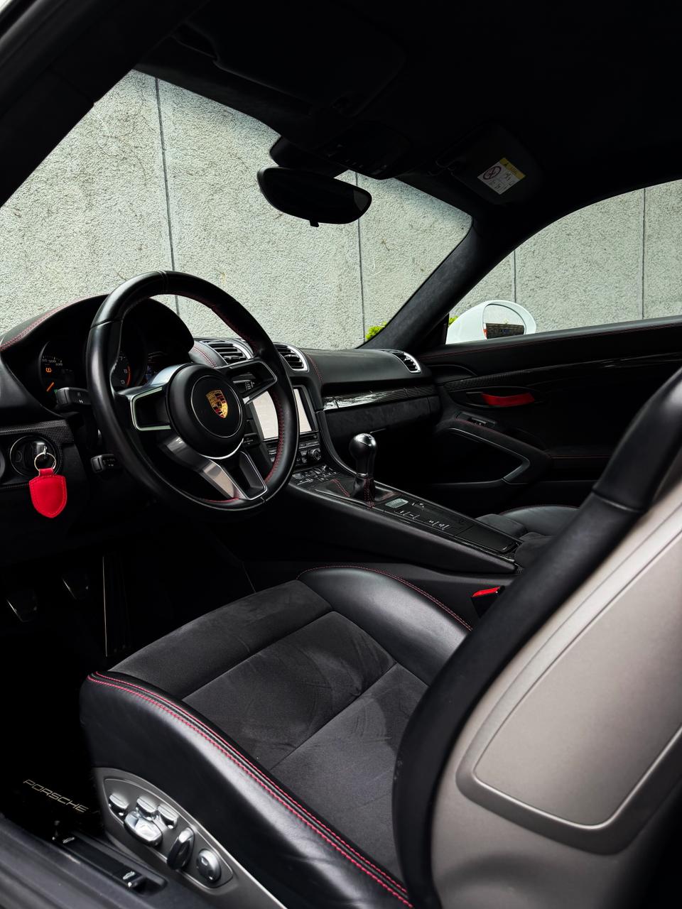 Porsche Cayman GT4 2016