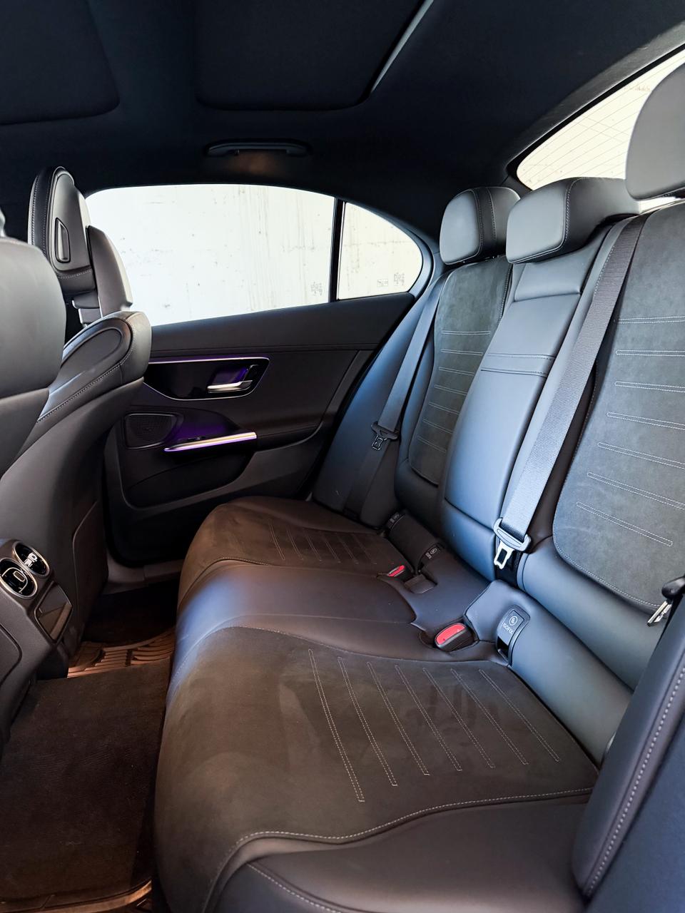 Mercedes Benz C200 2025