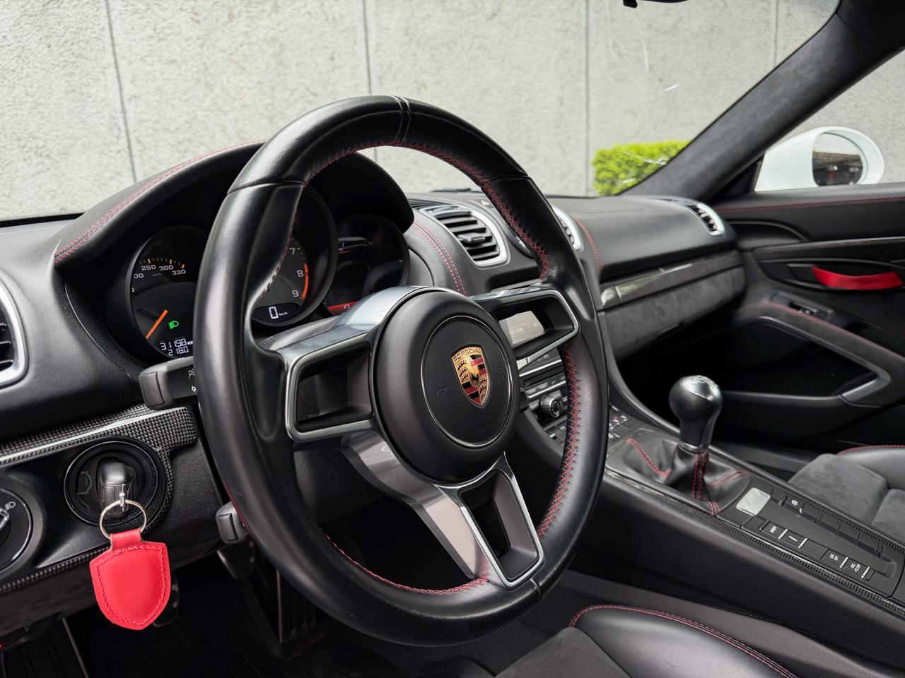 Porsche Cayman GT4 2016