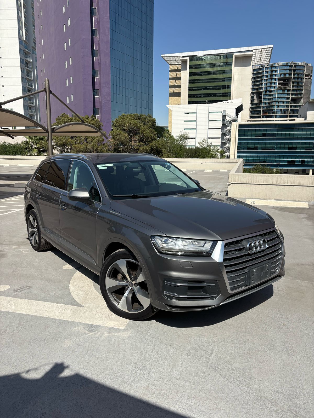AUDI Q7 ELITE FRENTE