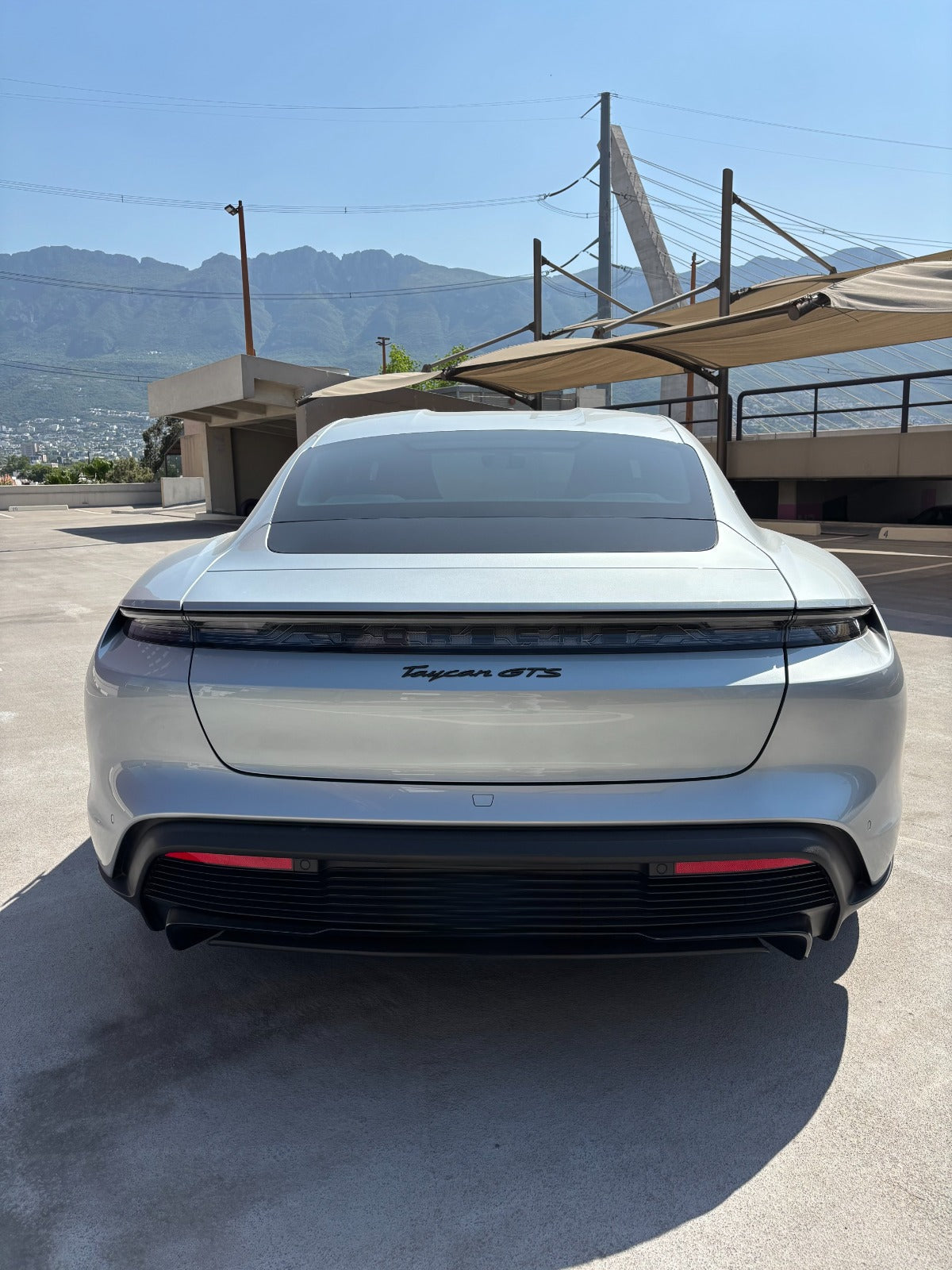 PORSCHE TAYCAN GTS 2022