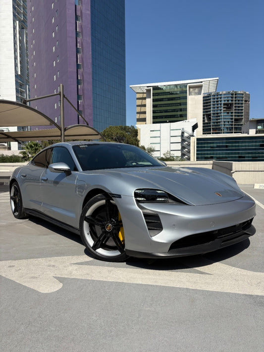 PORSCHE TAYCAN GTS 2022