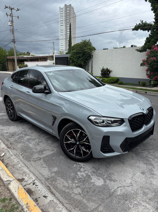 BMW X4 M SPORT 2023