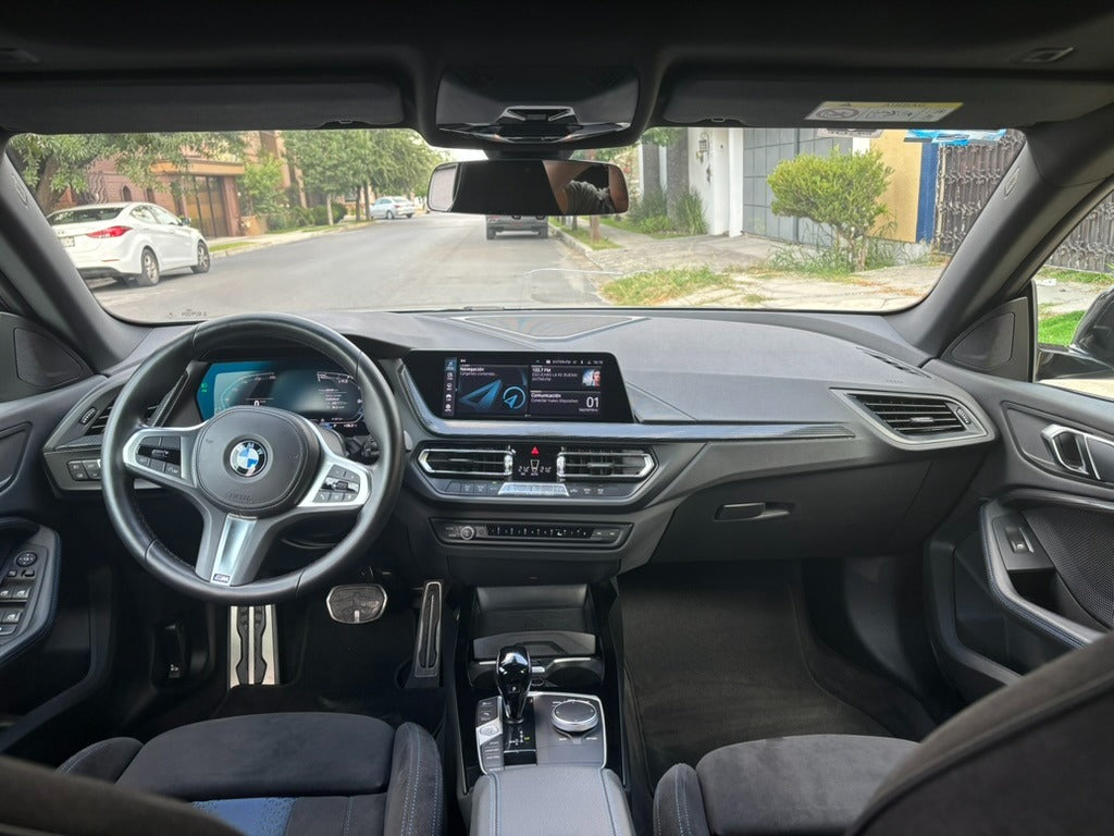 BMW 220iA M SPORT 2023