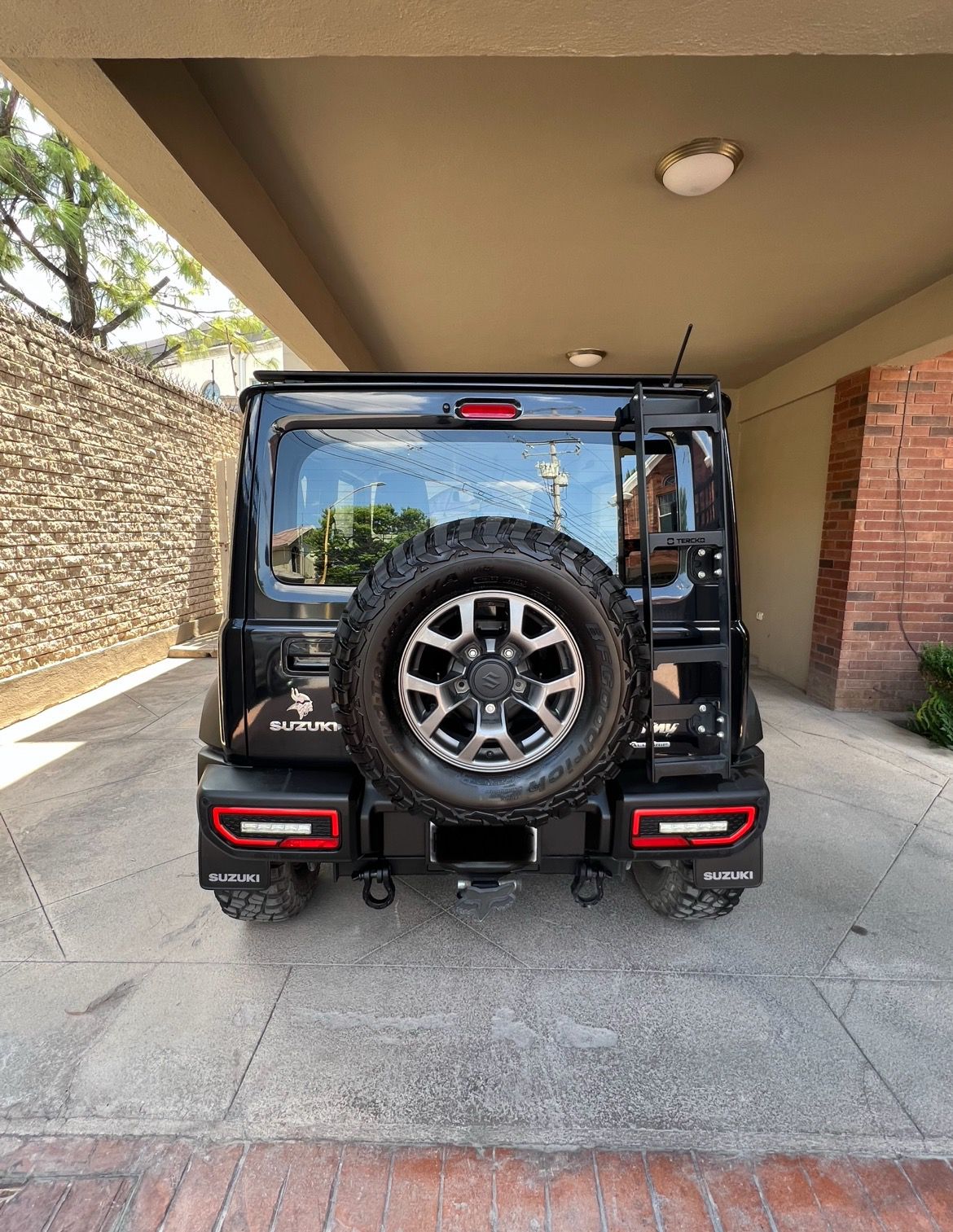 SUZUKI JIMNY GLX 4X4 2023