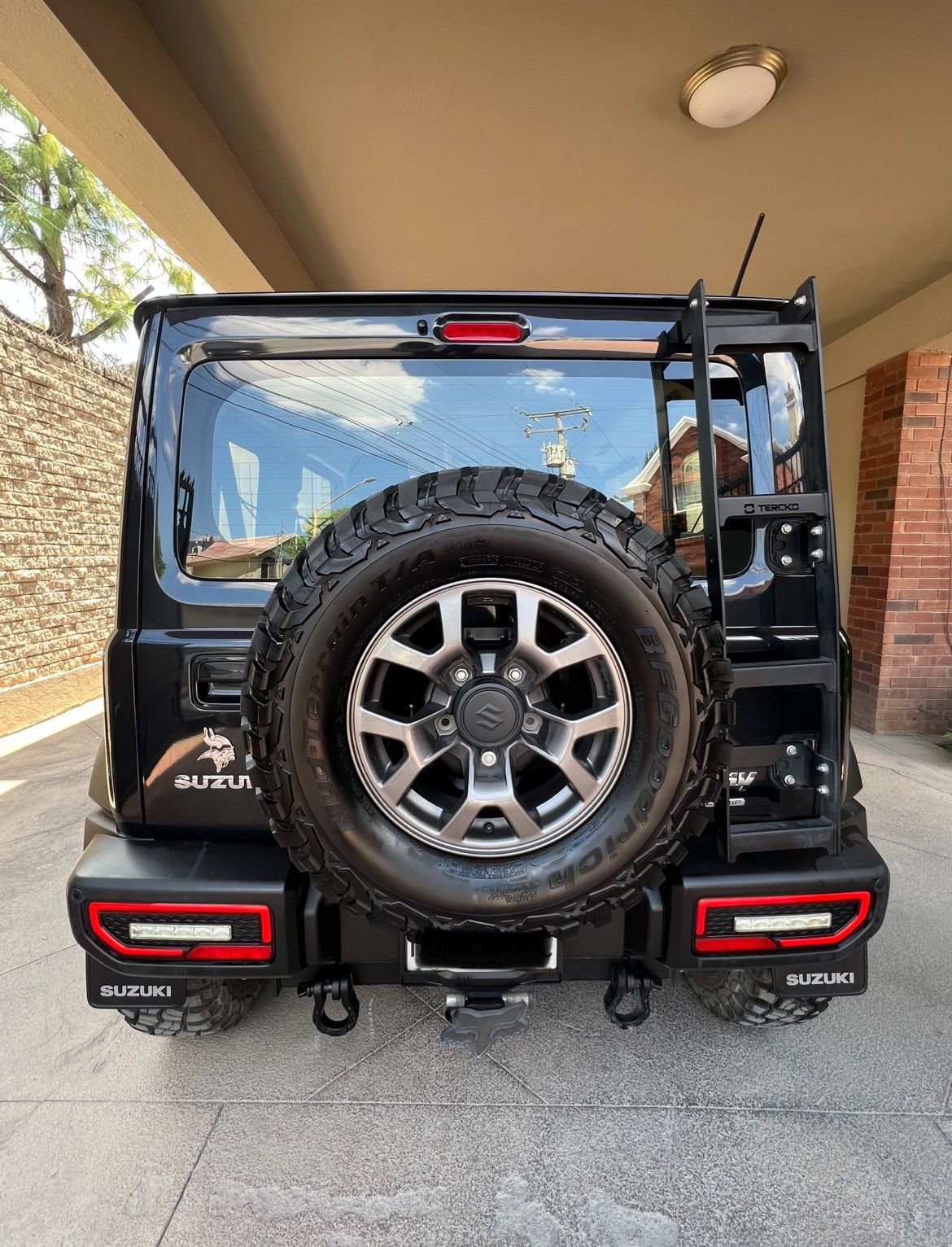 SUZUKI JIMNY GLX 4X4 2023