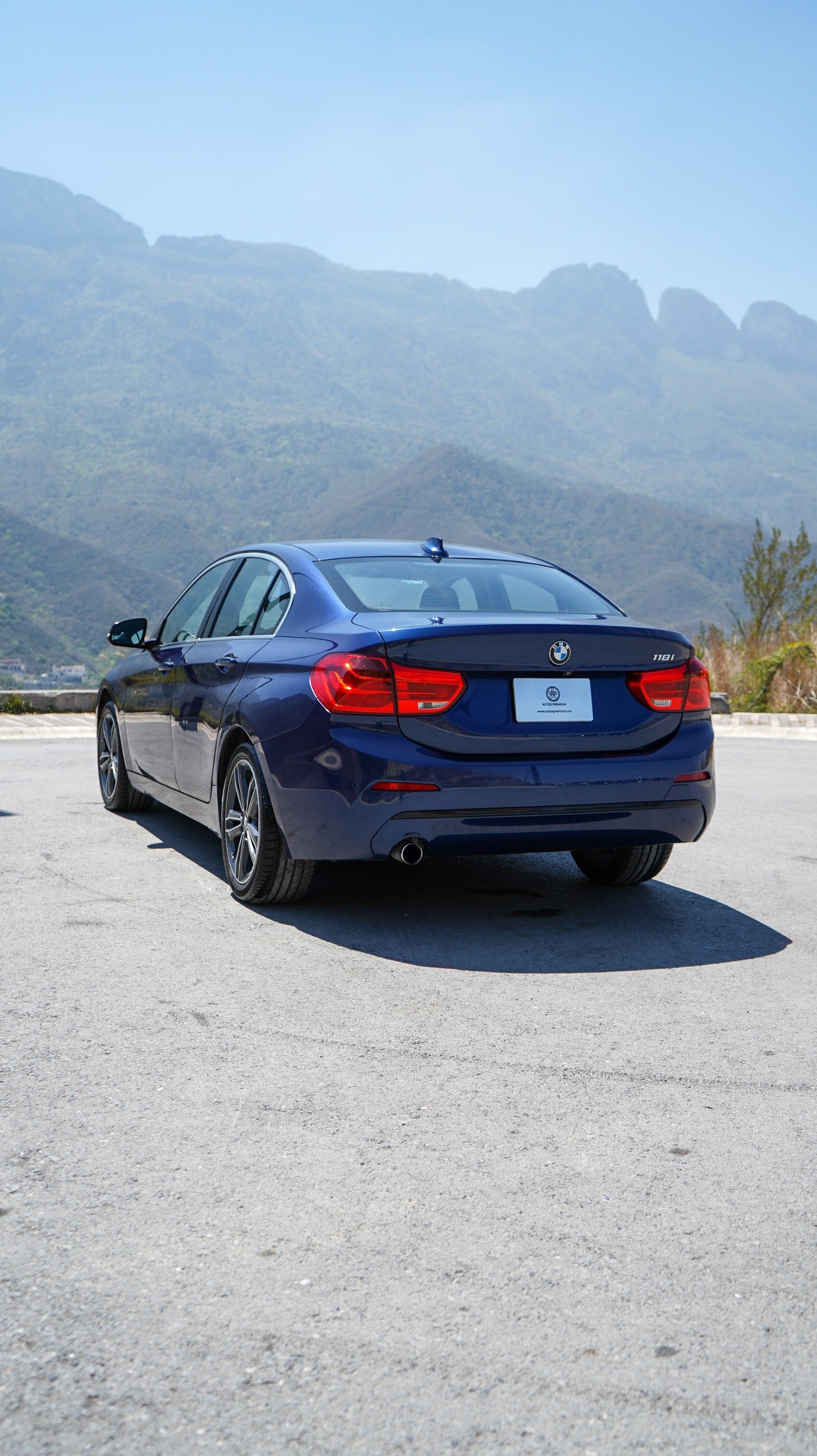 BMW Serie 1 Sedán 118i 2019