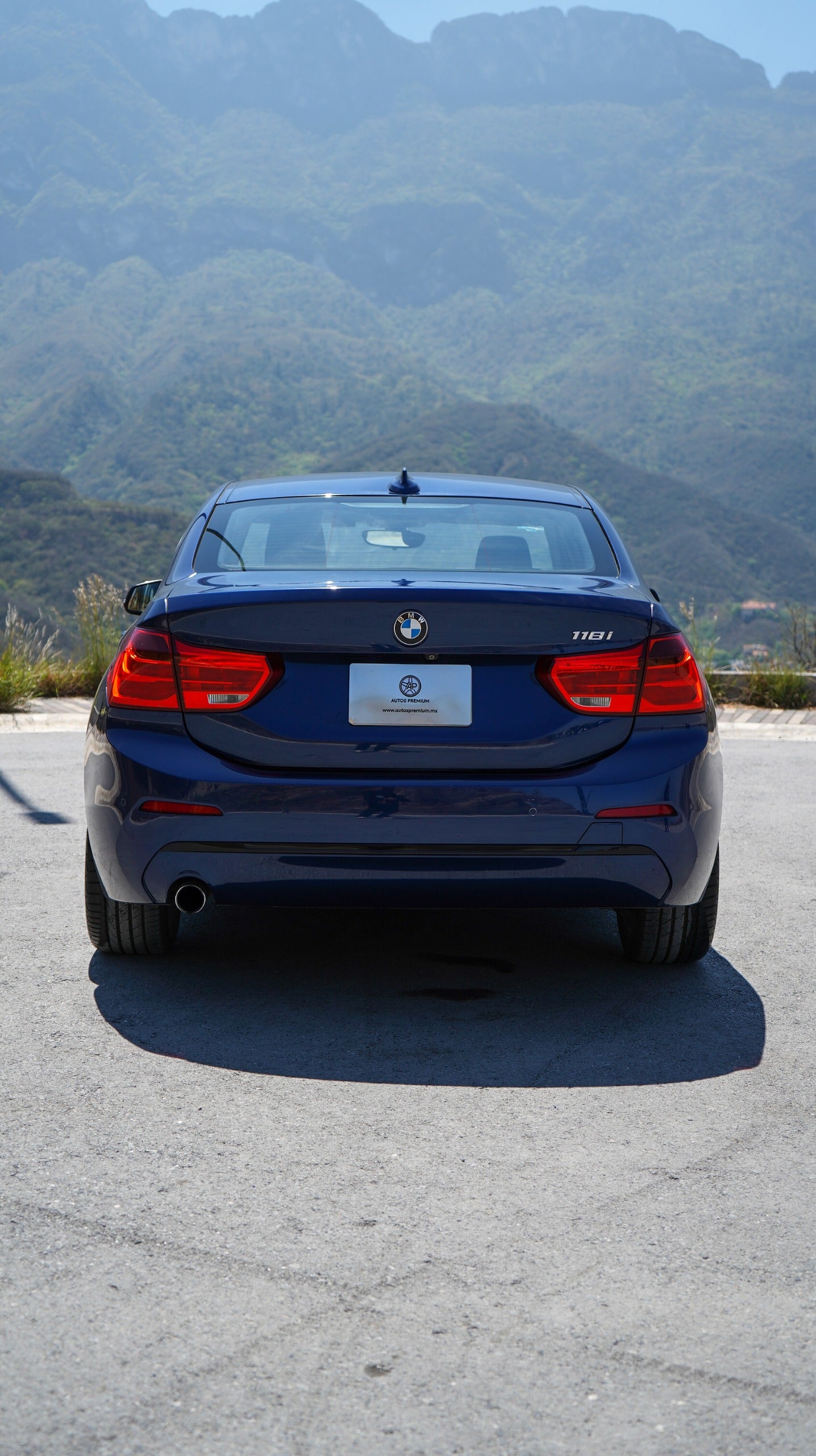 BMW Serie 1 Sedán 118i 2019