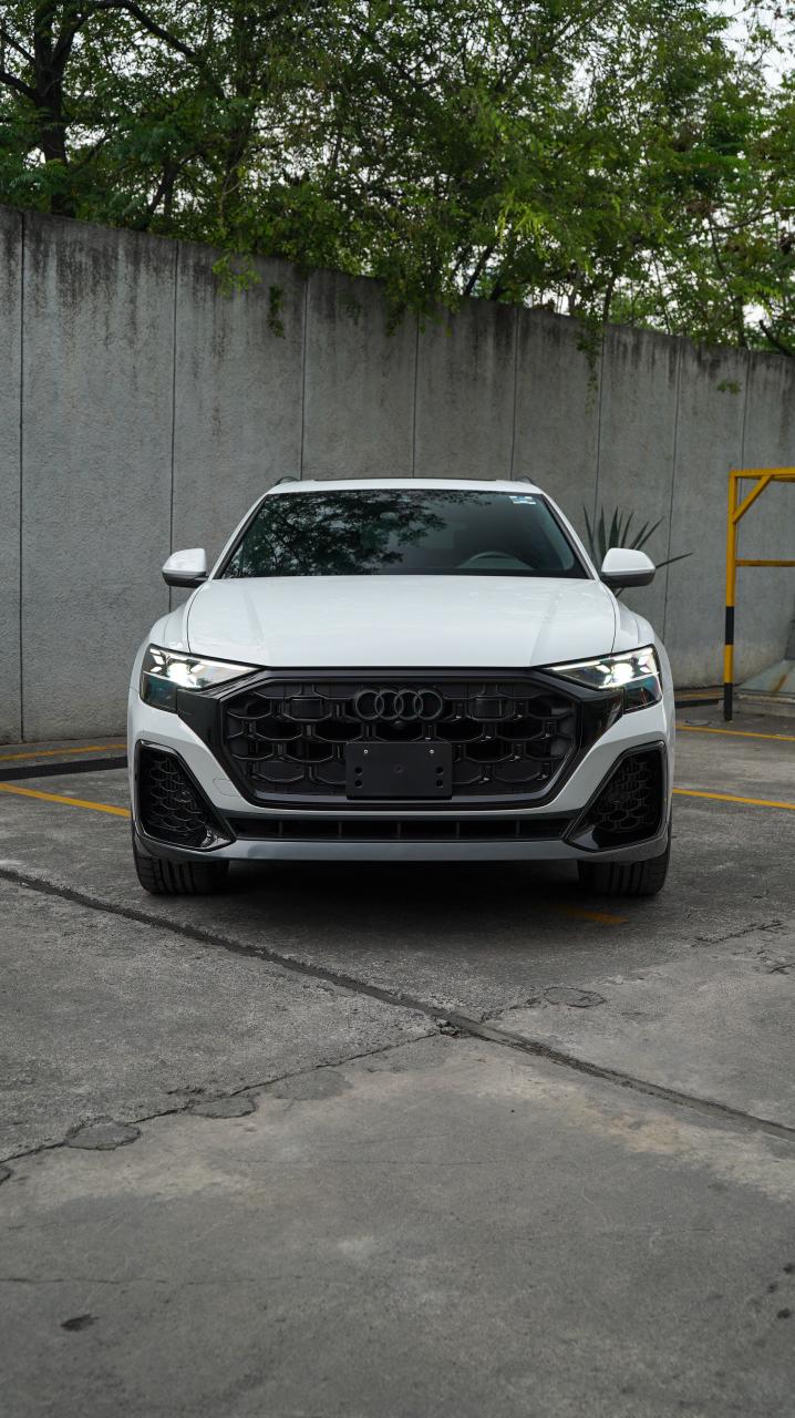 Audi Q8 S line 2025