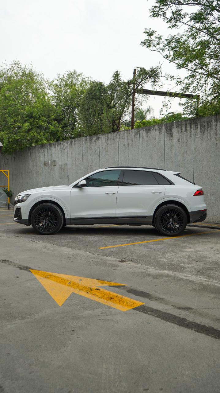 Audi Q8 S line 2025