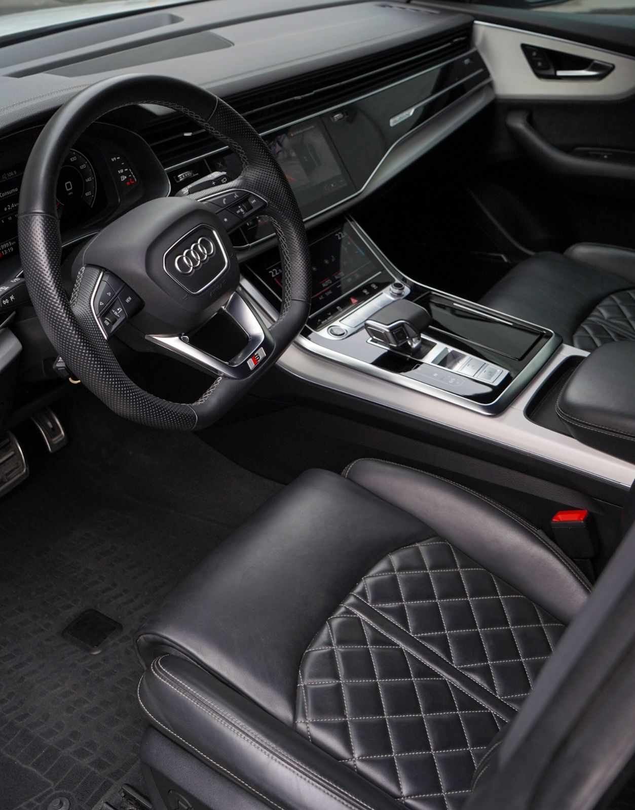 Audi Q8 S line 2025