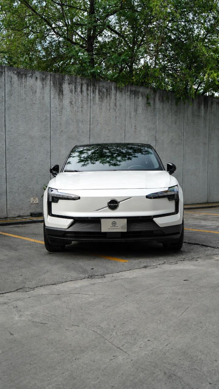 Volvo EX30 Ultra EV 69 kWh Aut 2025