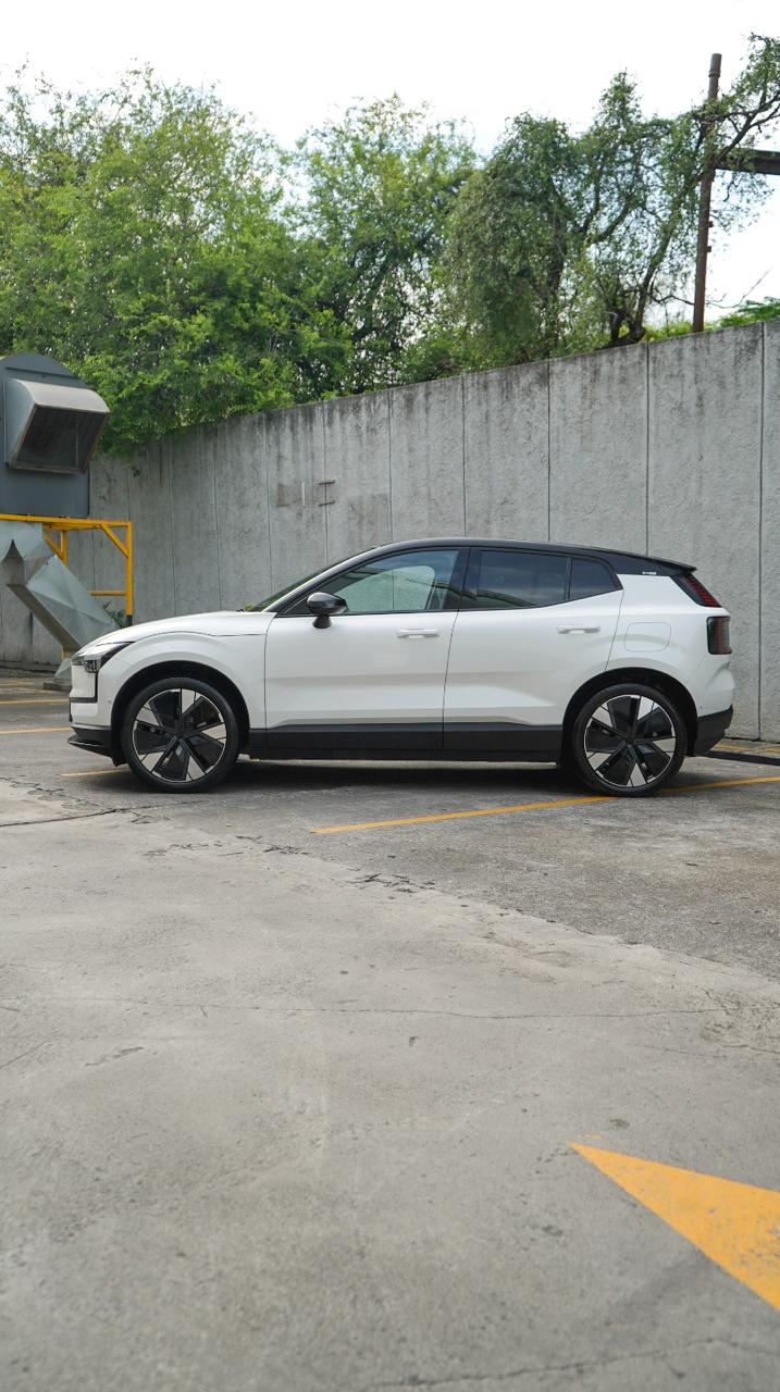 Volvo EX30 Ultra EV 69 kWh Aut 2025