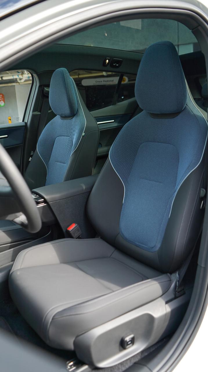 Volvo EX30 Ultra EV 69 kWh Aut 2025