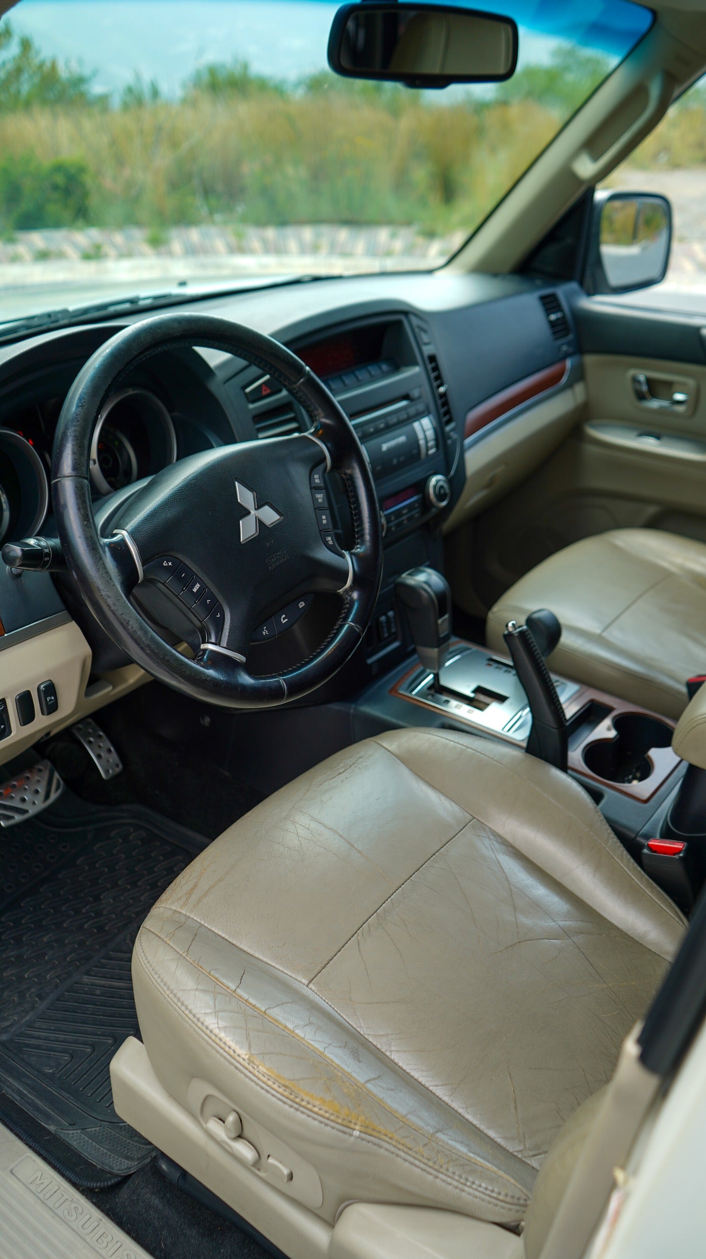 Mitsubishi Montero Limited 4x4 2010