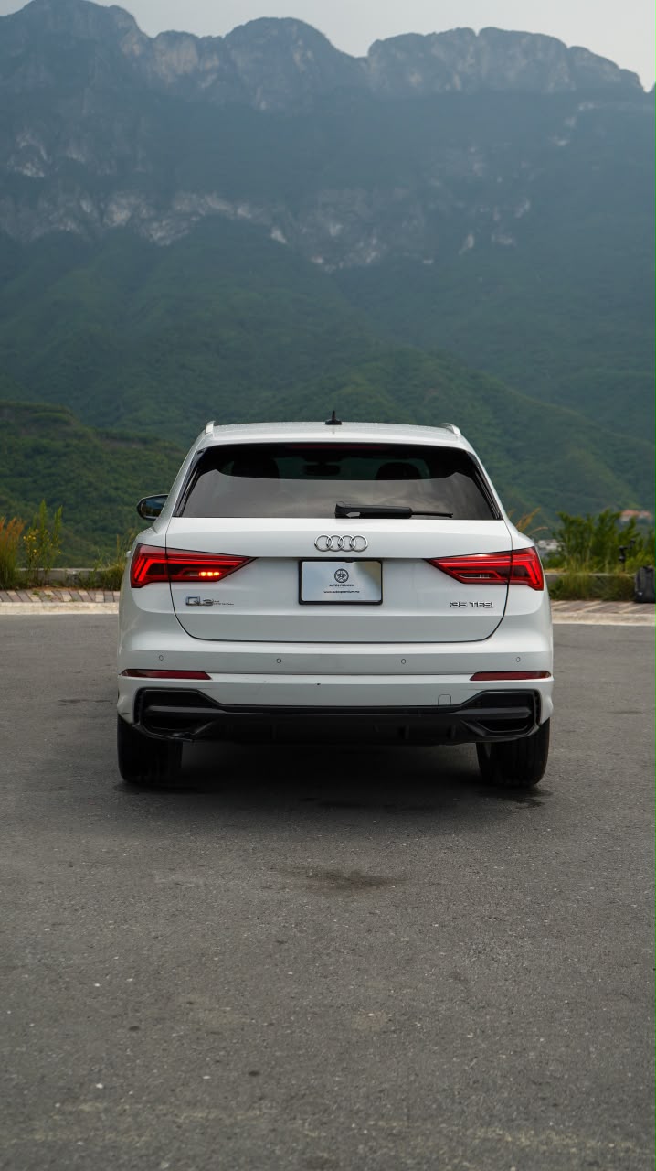 Audi Q3 SUV S line 2021