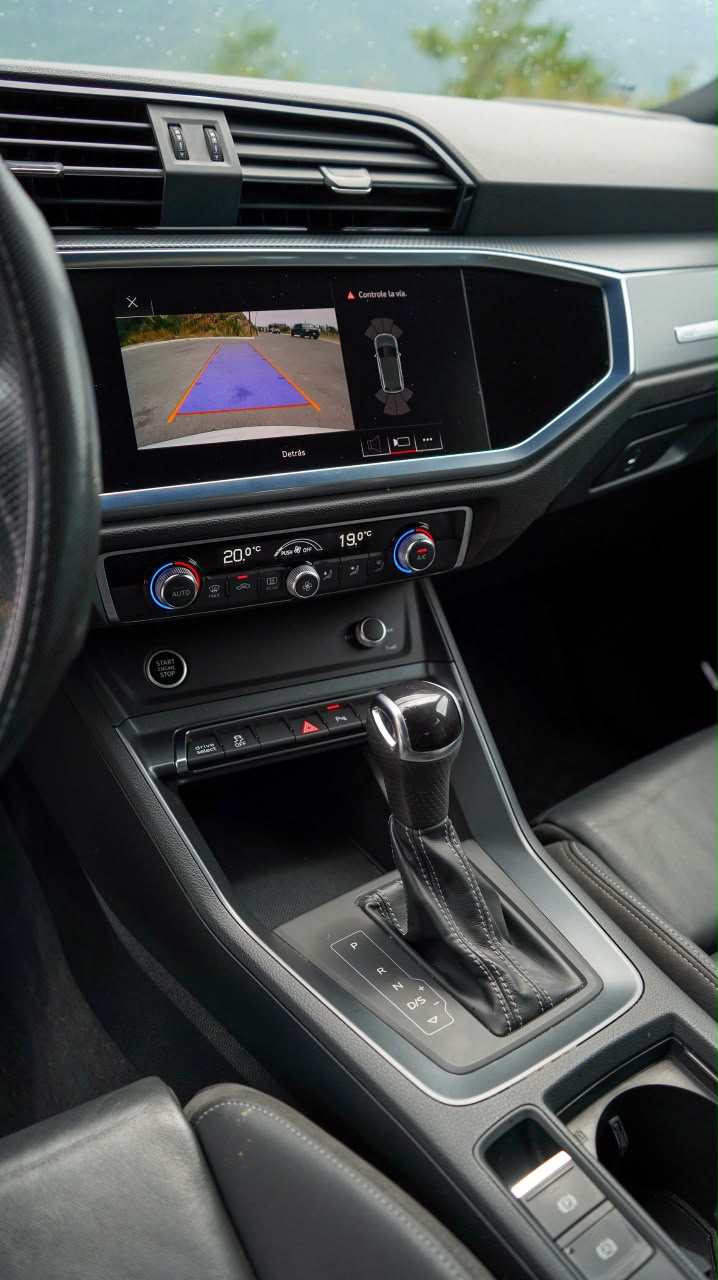 Audi Q3 SUV S line 2021