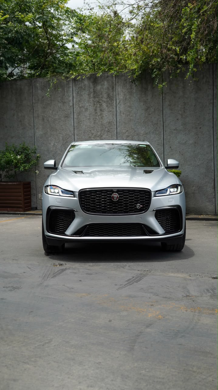 Jaguar F-PACE SVR 2022