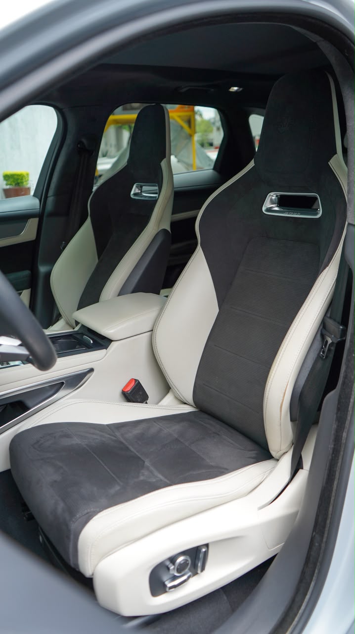 Jaguar F-PACE SVR 2022