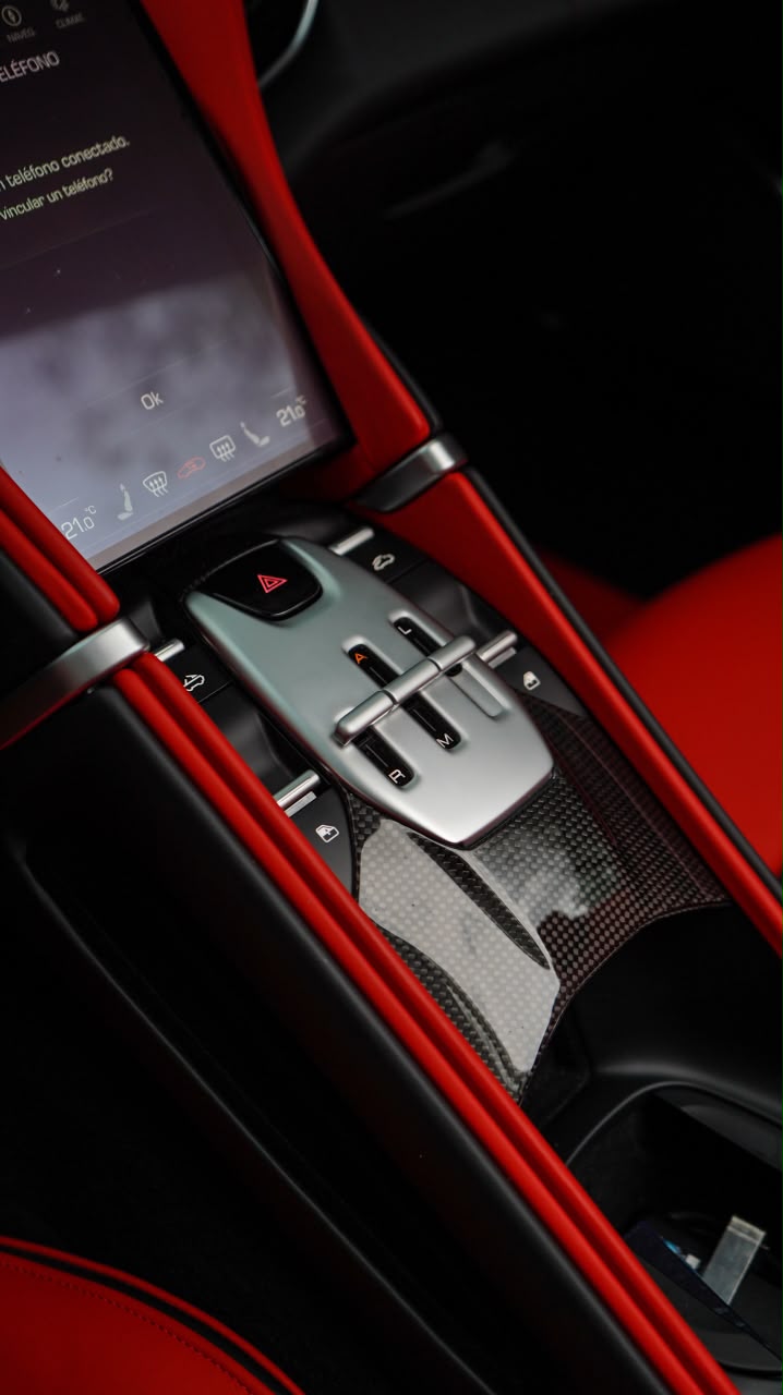Ferrari Roma Spider 2026