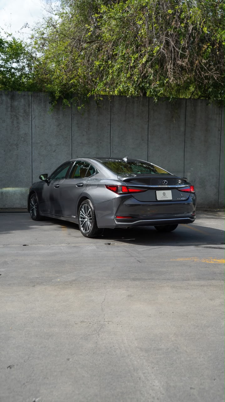 Lexus ES 300h HEV 2022