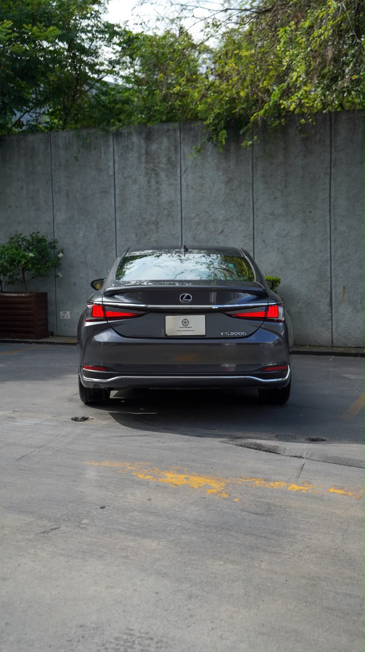 Lexus ES 300h HEV 2022