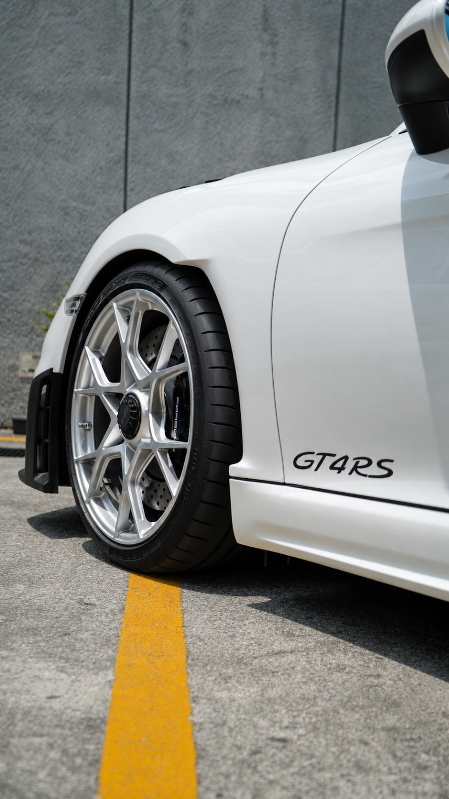 Porsche 718 Cayman GT4 RS 2025