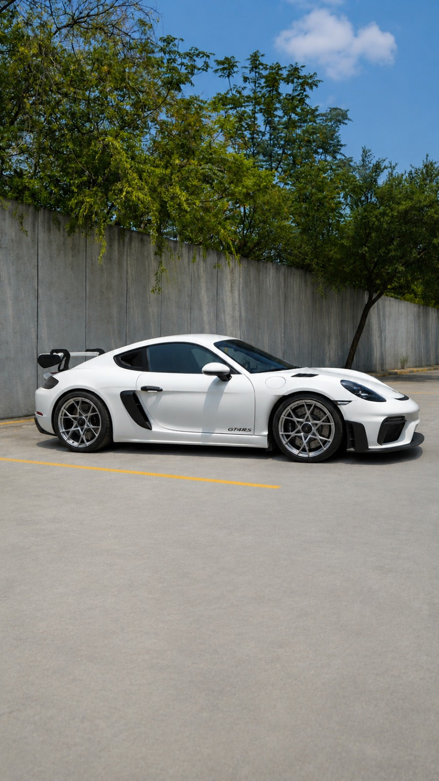 Porsche 718 Cayman GT4 RS 2025