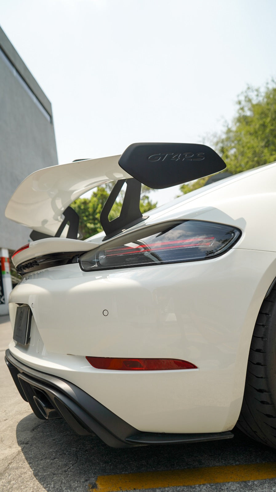 Porsche 718 Cayman GT4 RS 2025