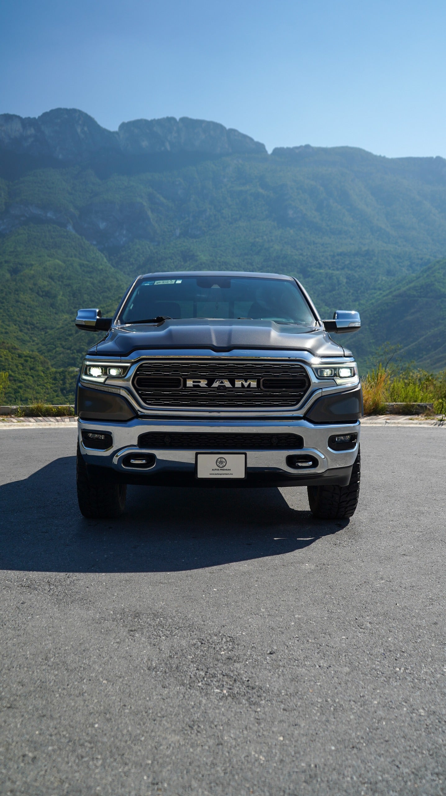 RAM 1500 Limited Crew Cab 5.7 V8 HEMI eTorque 4x4 2021