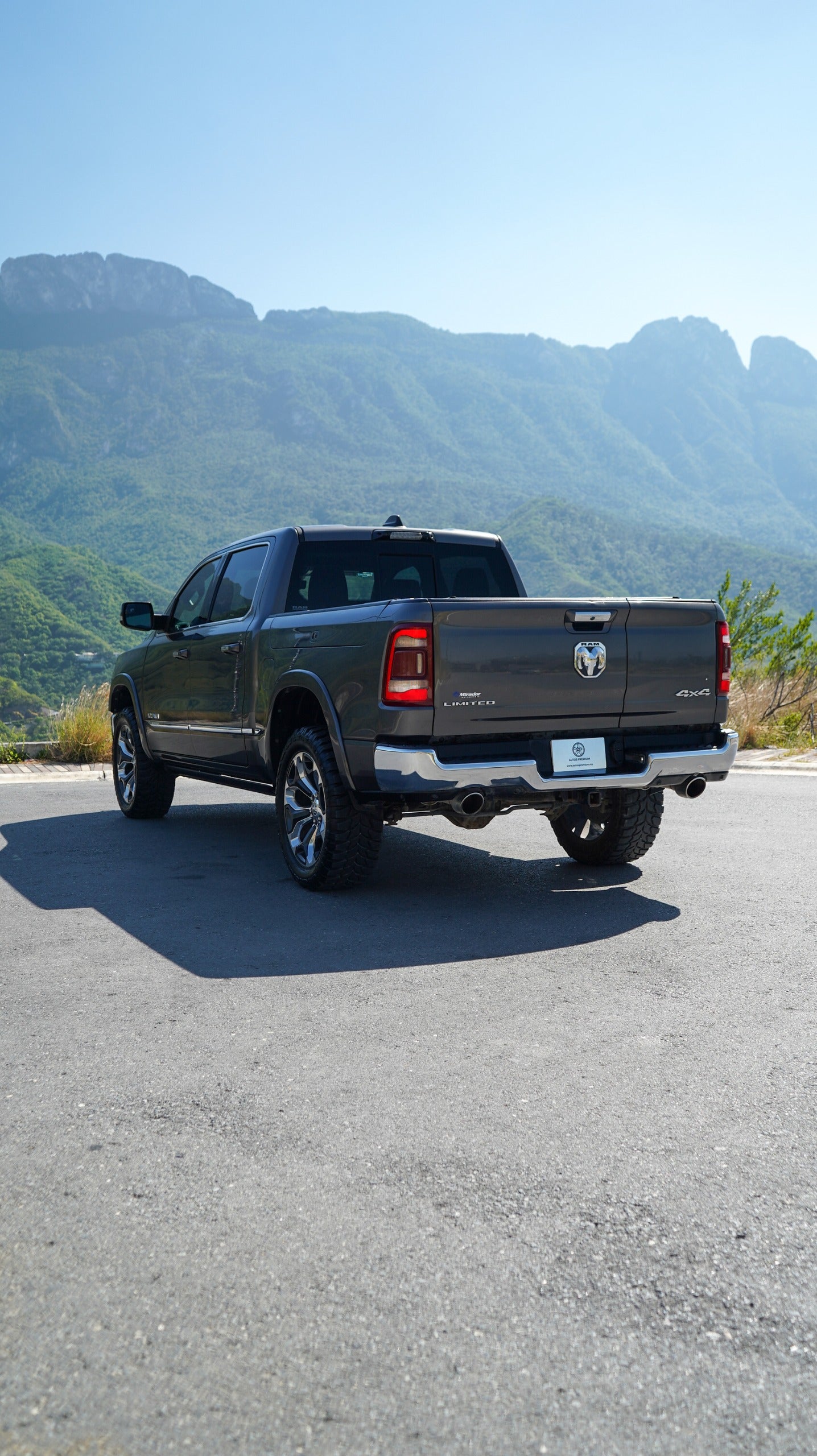 RAM 1500 Limited Crew Cab 5.7 V8 HEMI eTorque 4x4 2021